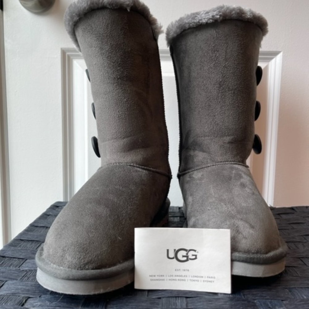 UGG Bailey Button Triplet II